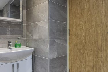 2 bed house, Cyril Crescent, Adamstown, Cardiff, CF241DQ - Image 6